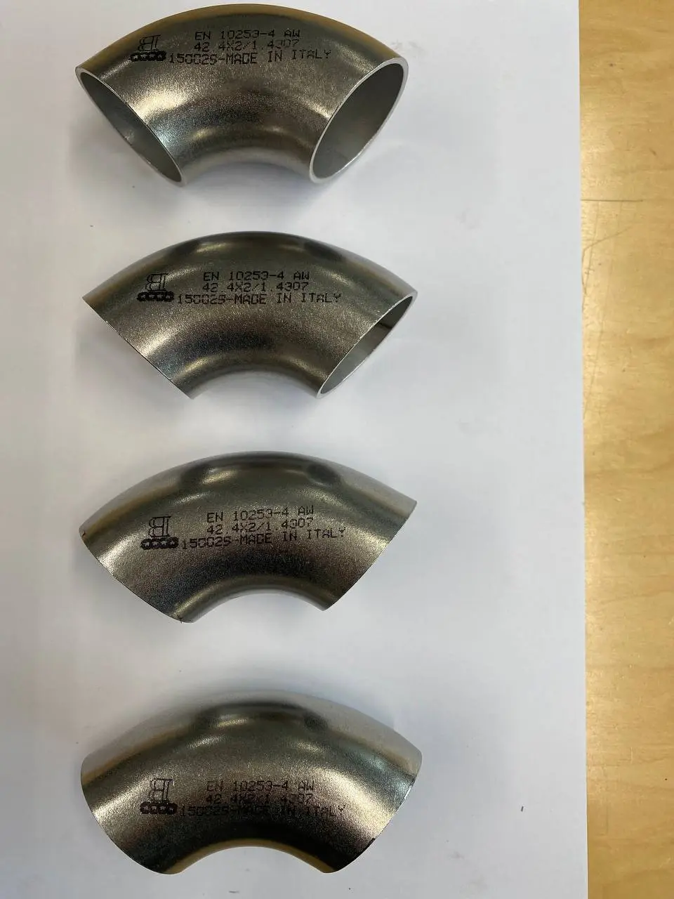 Metal pipes supply